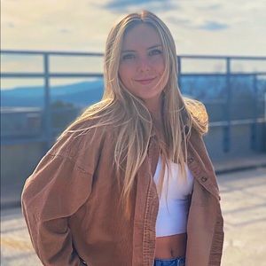 Meet your Posher, Catherine